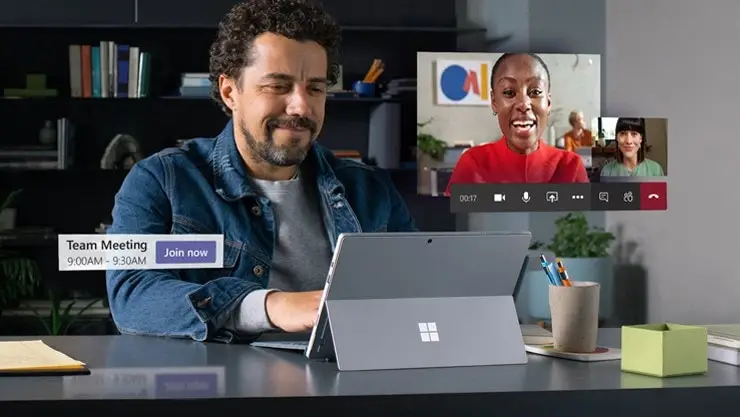 Tastaturgenveje i Microsoft Teams på en computerskærm
