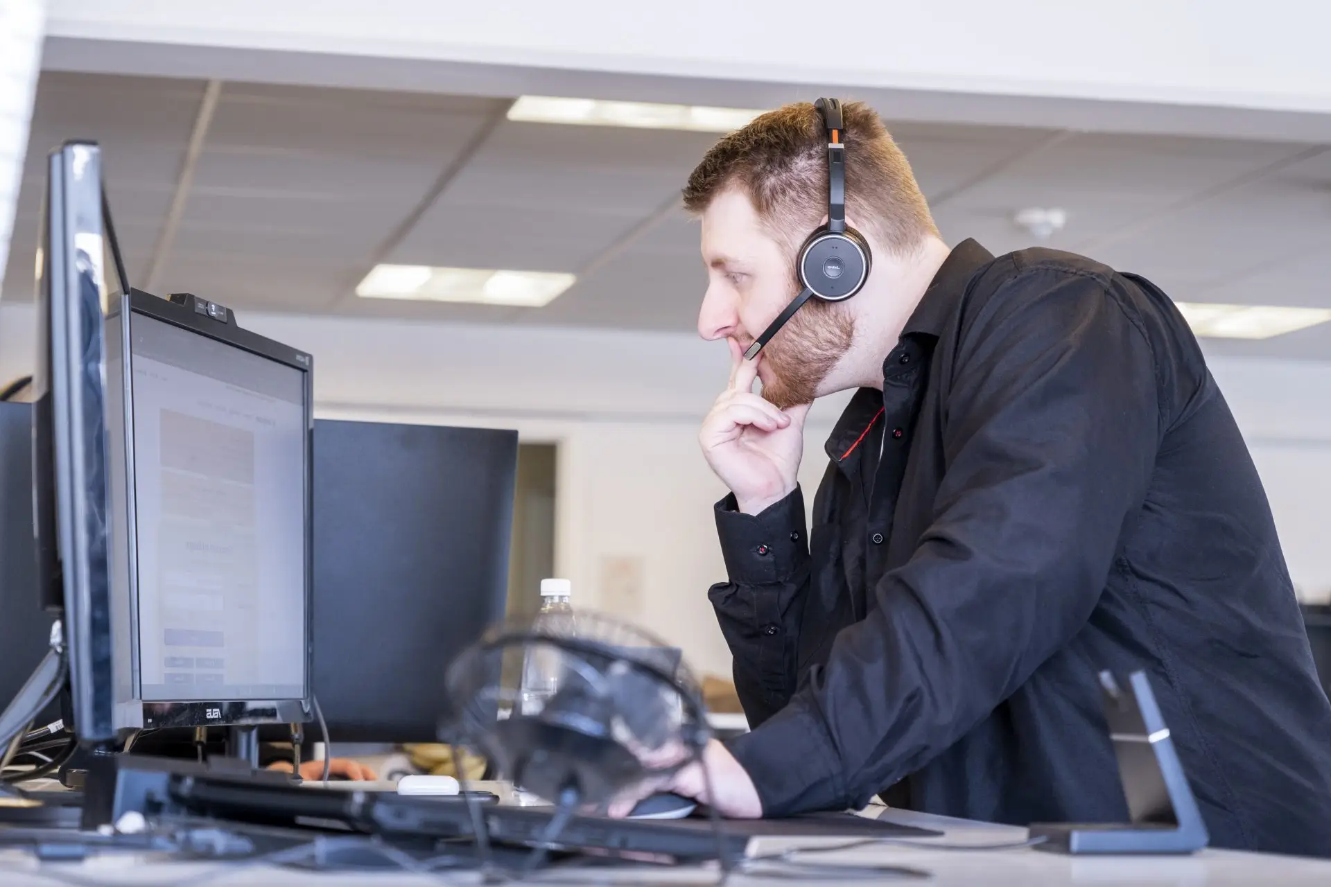 A-one Solutions konsulent gennemgår azure drift og Microsoft 365 priser med kunde